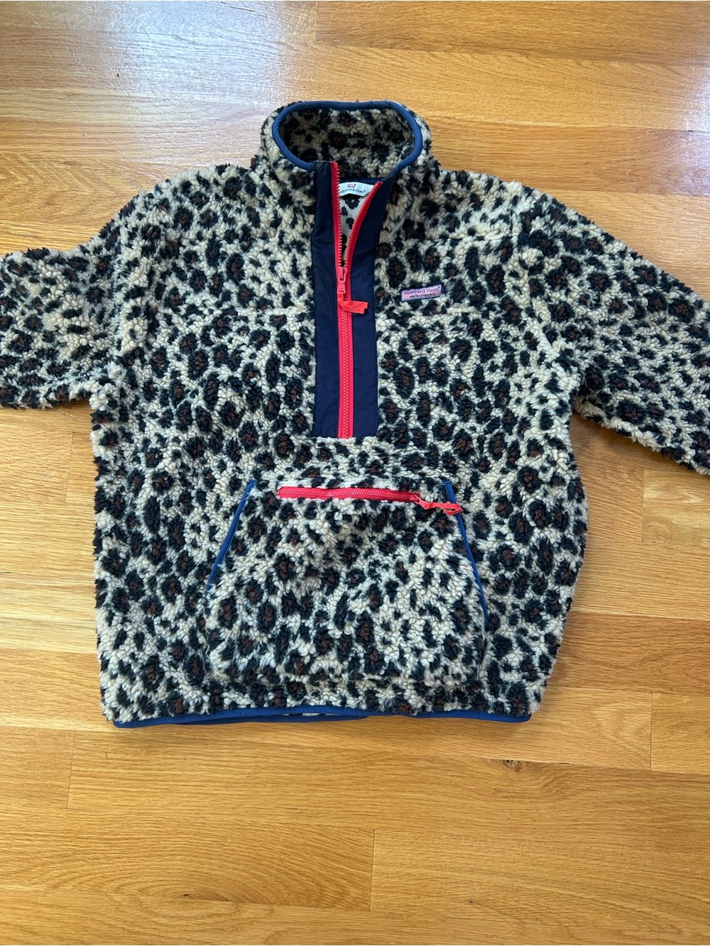 Vineyard Vines women’s Sherpa pullover size Large